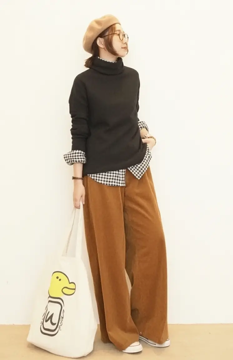 Minimalist Fall Fashion: Capsule Closet Ideas 2025 Retro-Casual In Warm Corduroy