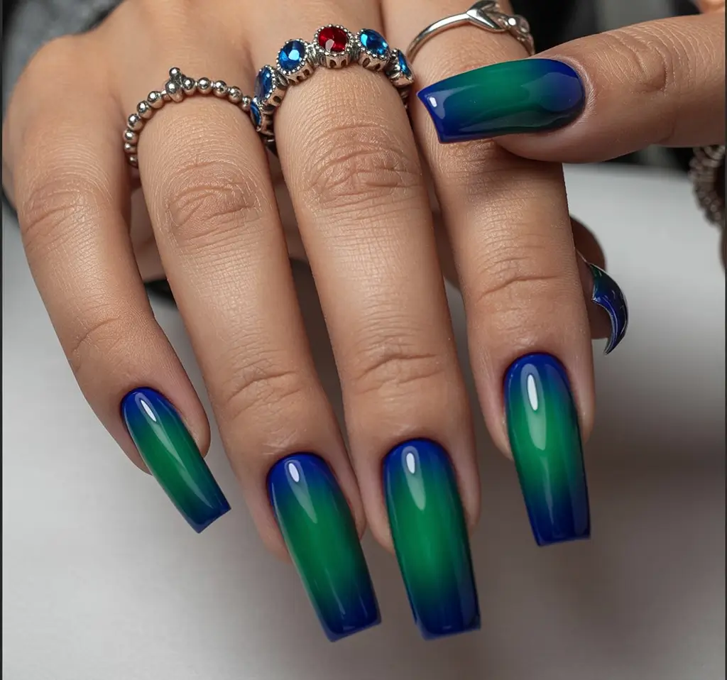 Stylish Fall 2025 Manicure Ideas Blue-Green Chrome Fade
