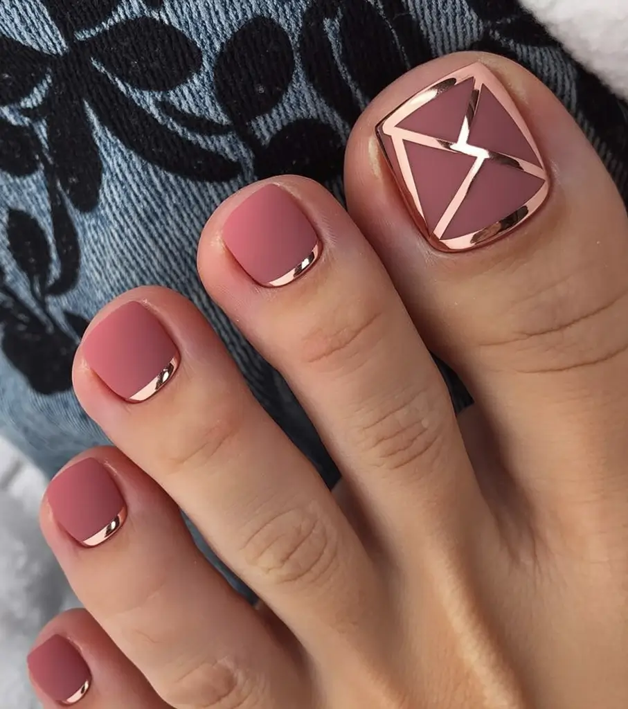 Trendy Fall Toe Nail Designs 2025 Muted Rose with Metallic Geometry