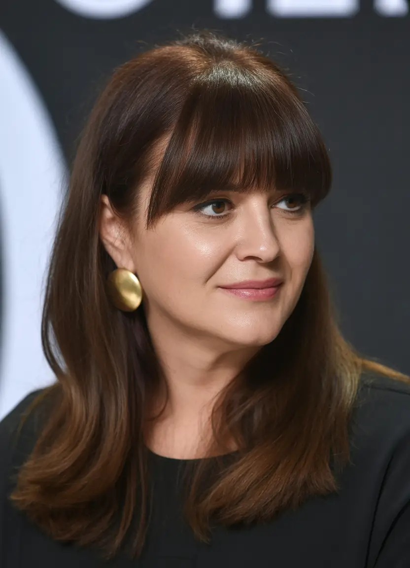 Winter Hairstyles Hair Color 2025-2026 Classic Brunette with Bangs