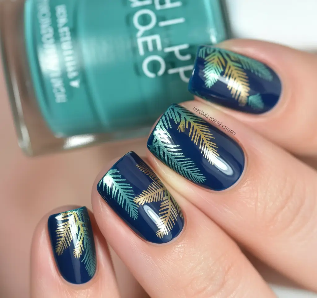 Christmas Nail Art 2025 Evergreen Elegance