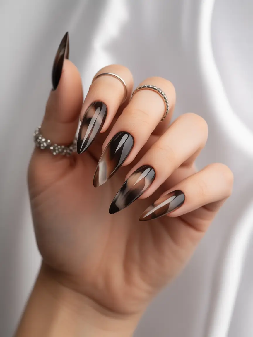 Fall nail design for November 2025 Smoky Ombre