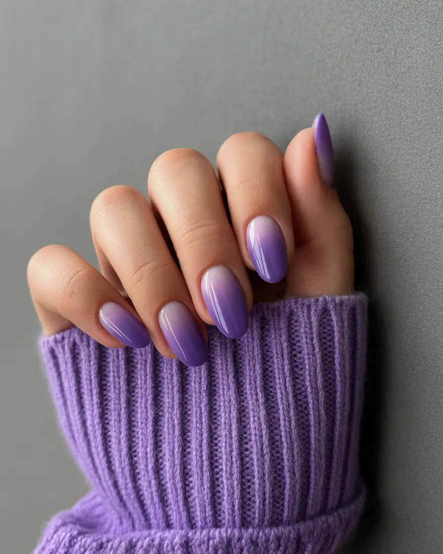 Fresh Nail Colors Winter 2025–2026 Lavender Mist Ombre