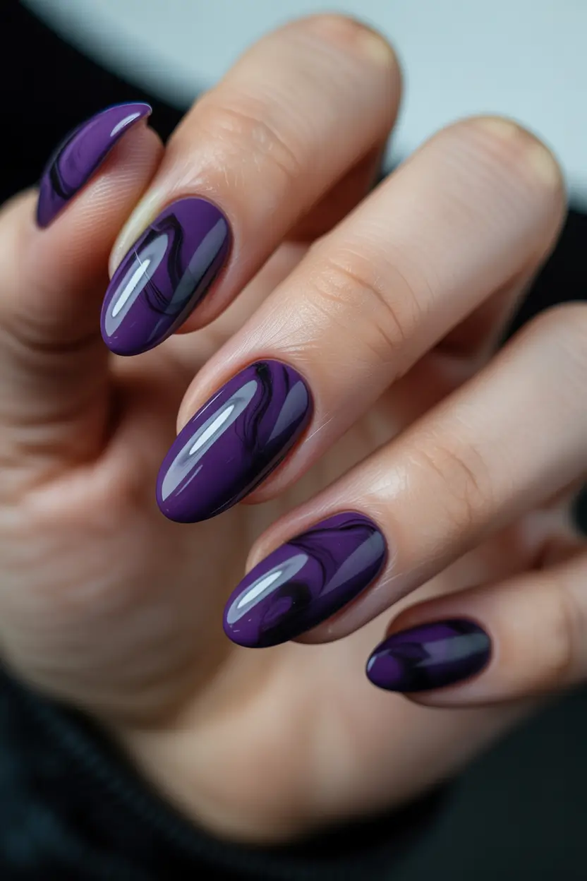 Fresh Nail Colors Winter 2025–2026 Royal Plum Marble