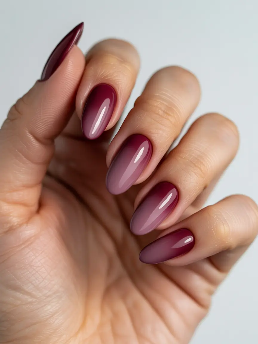 Fresh Nail Colors Winter 2025–2026 Mauve Wine Ombre
