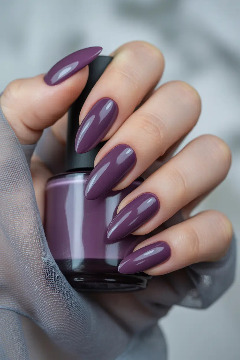 Fresh Nail Colors Winter 2025–2026 Classic Mauve Charm