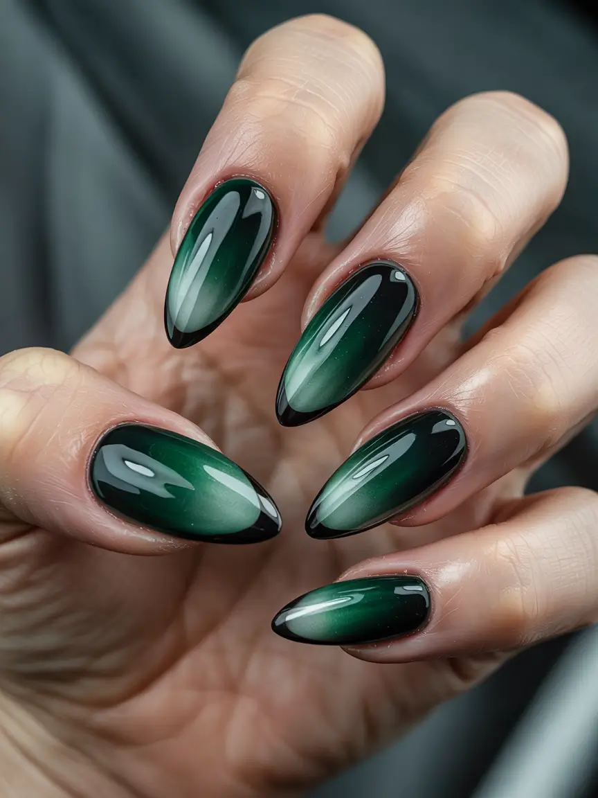 Winter 2025–2026 Dark Nail Colors Ideas Green Velvet Ombre