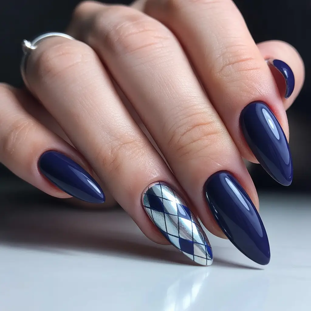 Winter Nail Art Inspo 2025–2026 Midnight Diamond Blue