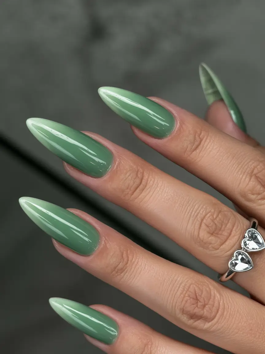 Stiletto nails 2026 Green Almond Style